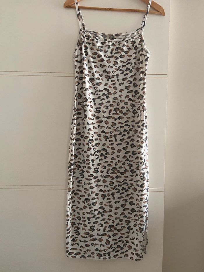 Robe longue fendue sur le côté loepard