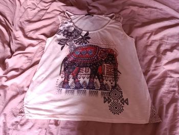 Tee-shirt débardeur sans manche taille 42/44 marque bréal