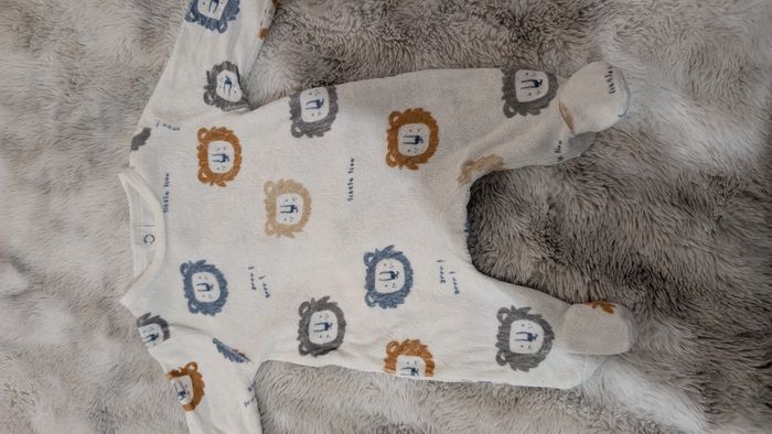 Pyjama Kiabi taille 1 mois - photo numéro 2