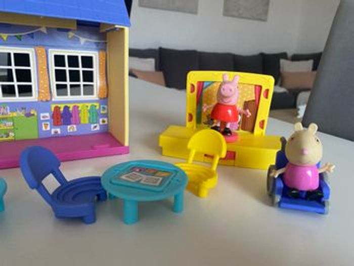 Salle de classe Peppa Pig - photo numéro 4