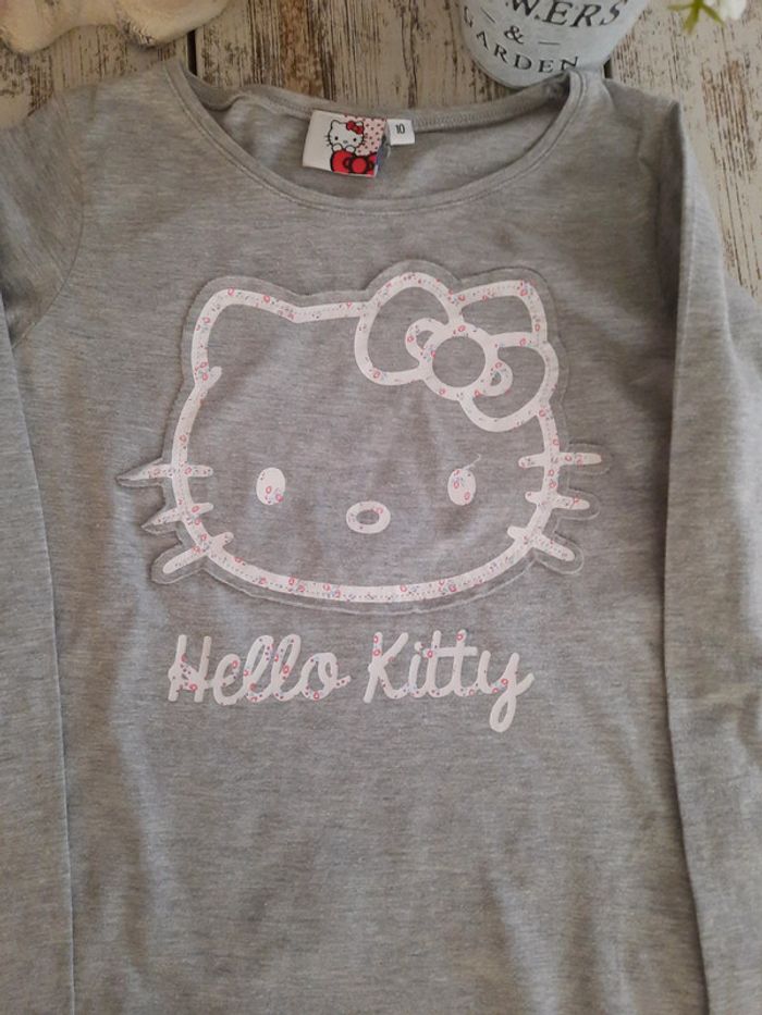 T-shirt Hello Kitty logo fleuri 10 ans - photo numéro 3