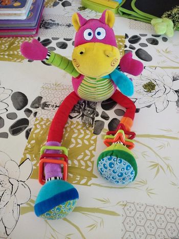 Peluche bébé hippo fou