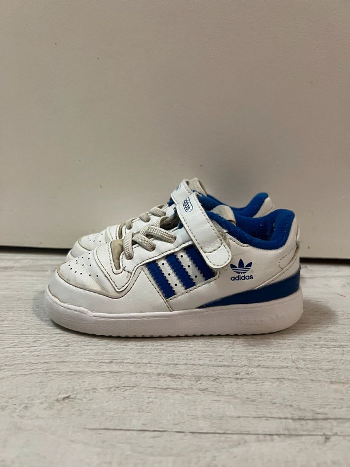 Basket Adidas forum low