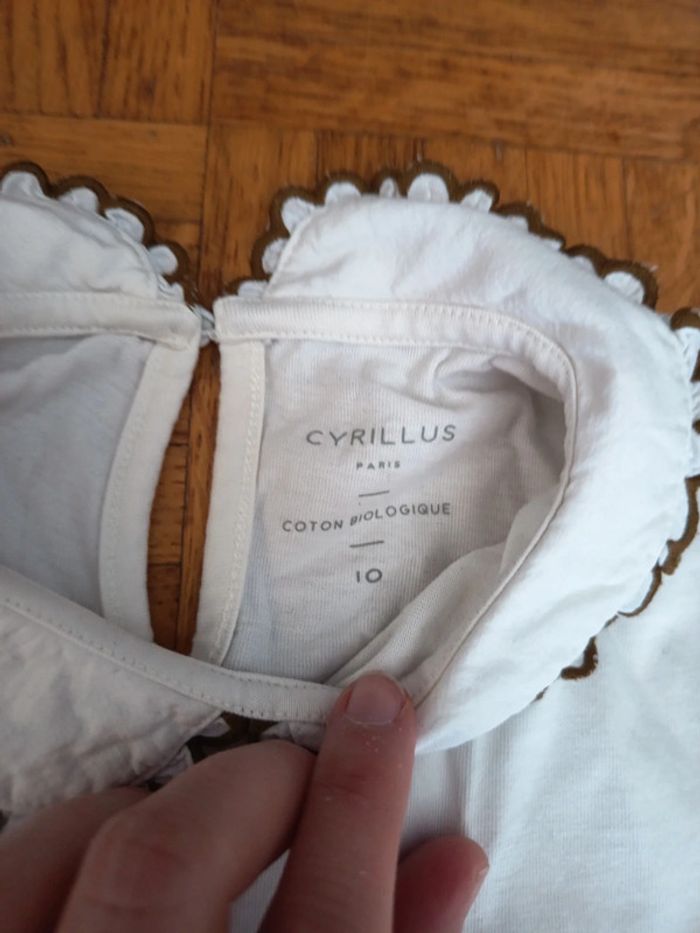 T-shirt manches longues avec colle bénitier cyrillus 10 ans - photo numéro 2