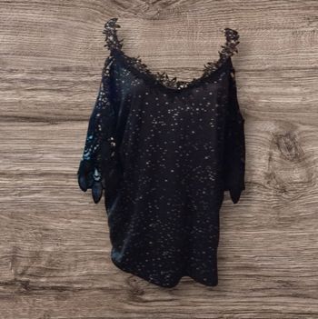 Blouse noire élégante à dentelle