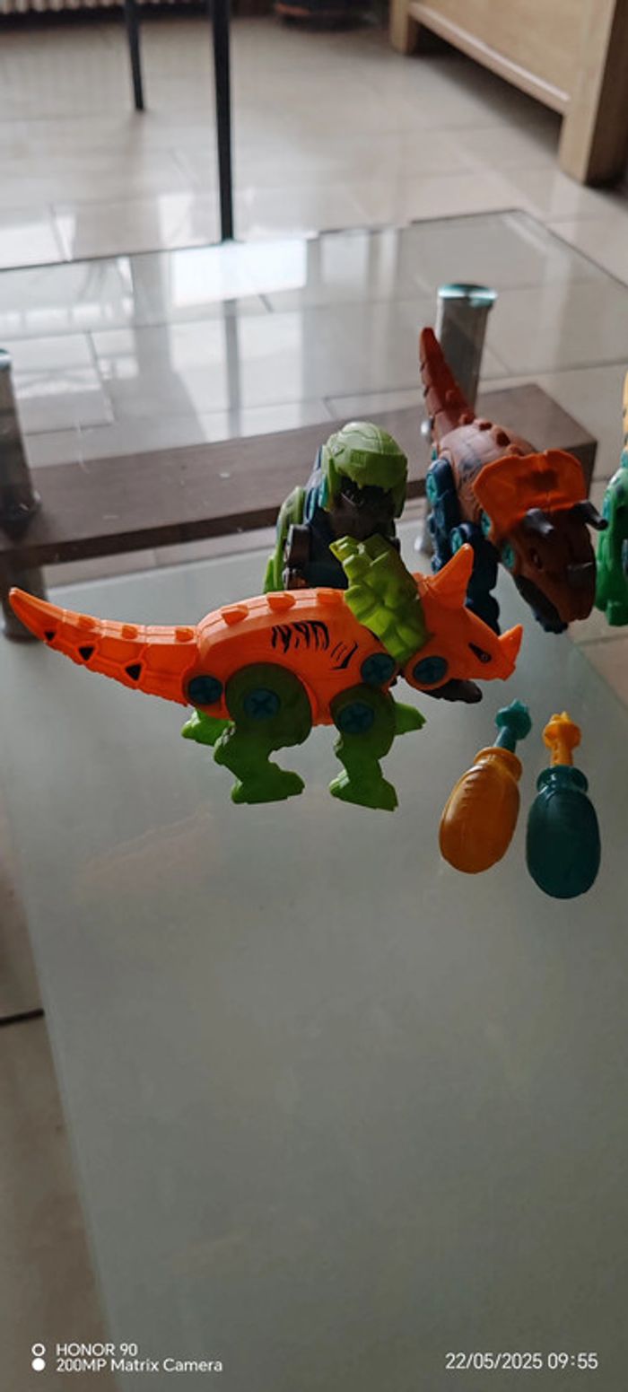 4 dinosaure modulable avec les 2 tournevis - photo numéro 2