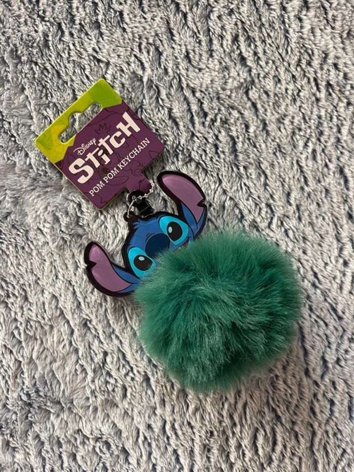 Porte clef pom pom keychain stitch