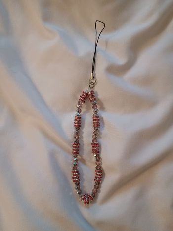 Dragonne en perles pour téléphone