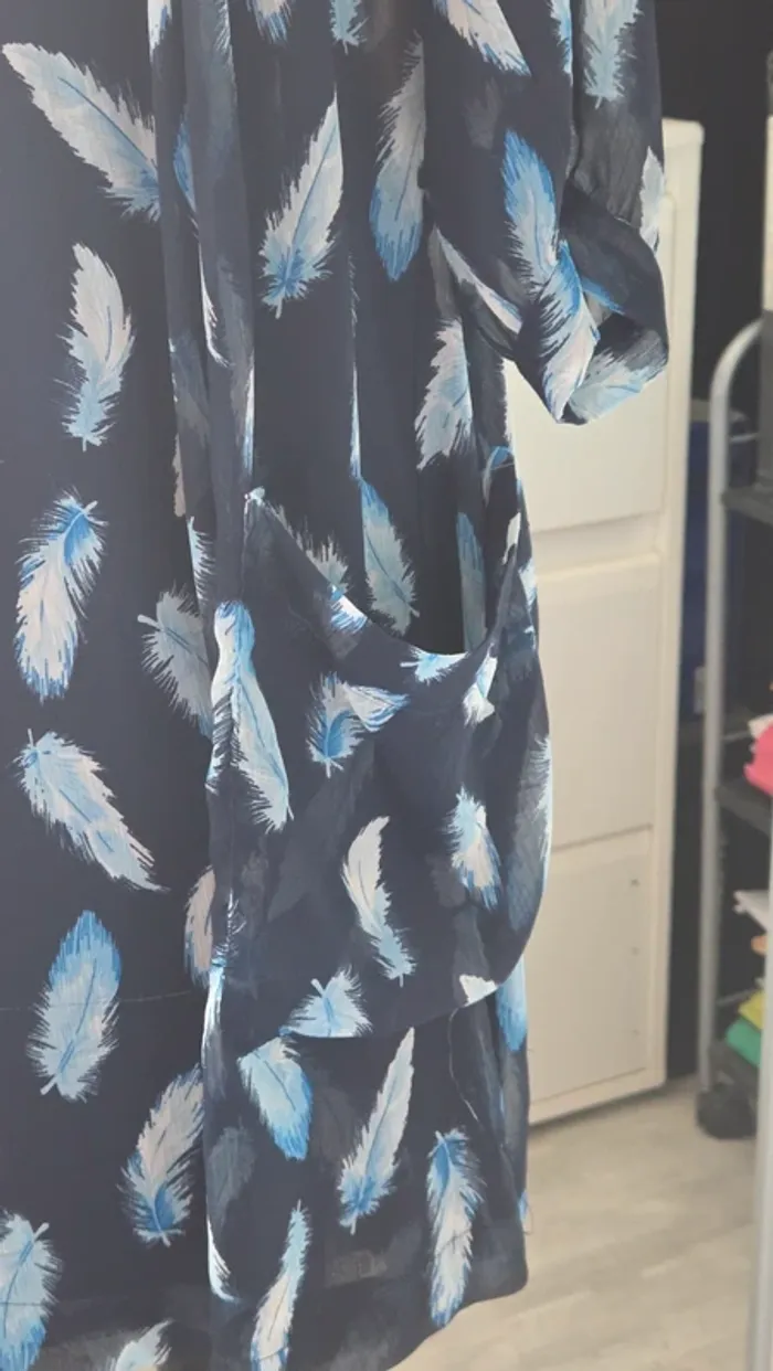 Robe bleu à Thème plume bleu de chez Véro Moda en Taille M/ 38 - photo numéro 7