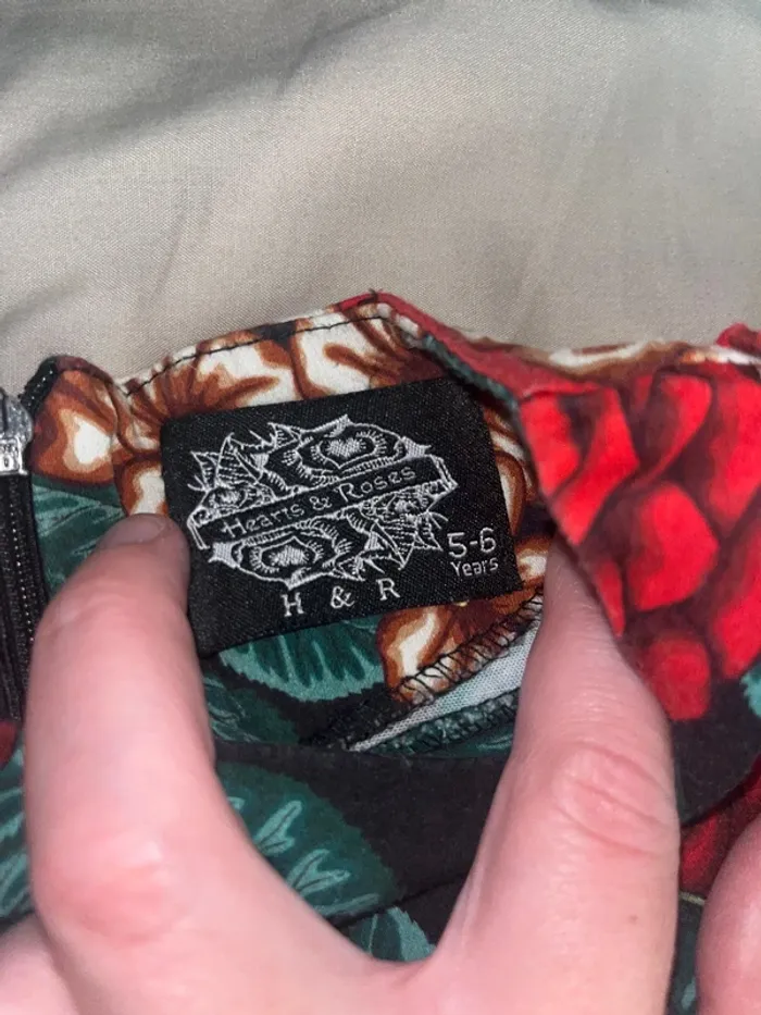 Robe à grosse fleur rockabilly pin-up 5/6 ans - photo numéro 2