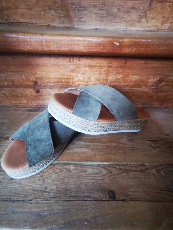 Sandales kaki 39 etat Neuf - photo numéro 3