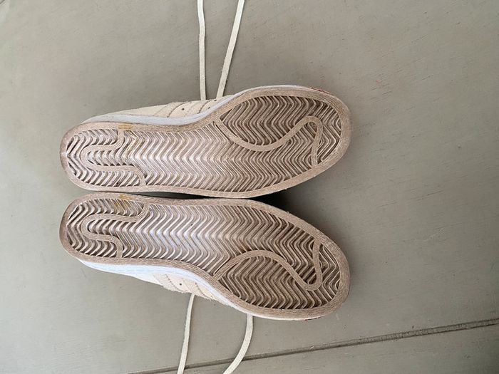 Baskets Adidas Superstar taille 36,5 blanche crème et rose - photo numéro 3