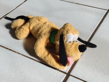 Peluche plutot chien Disneyland