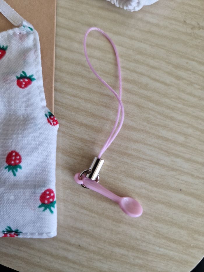 Tablier pour poupee genre labubu - photo numéro 2
