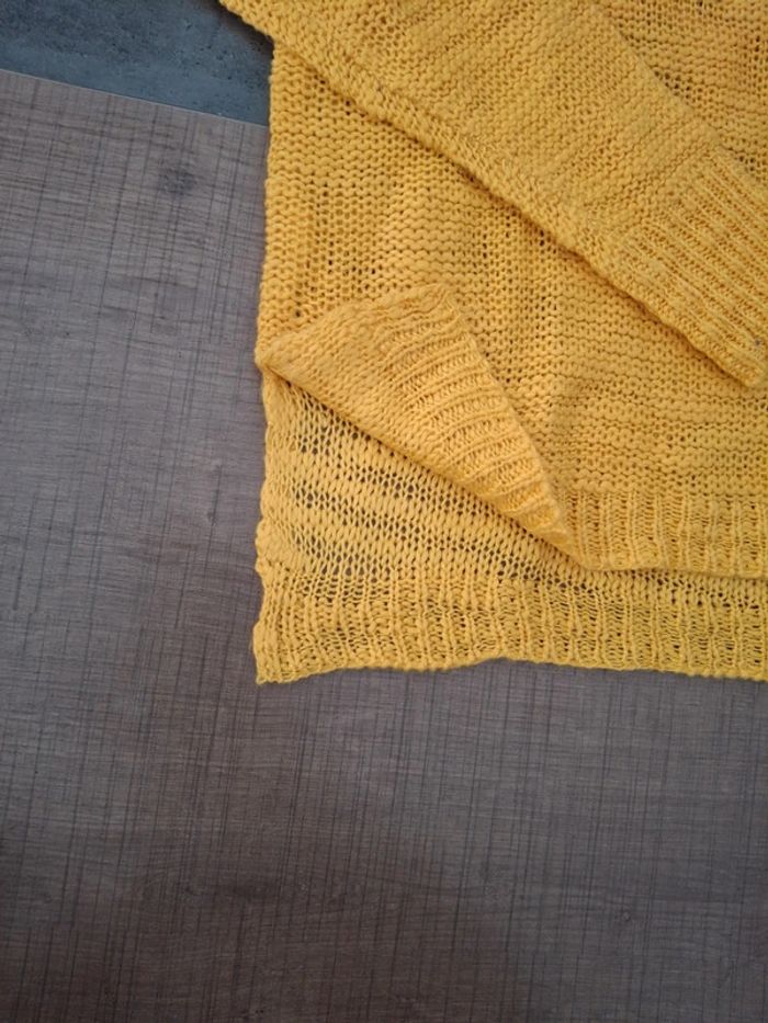 Pull troué mi-saison - photo numéro 2