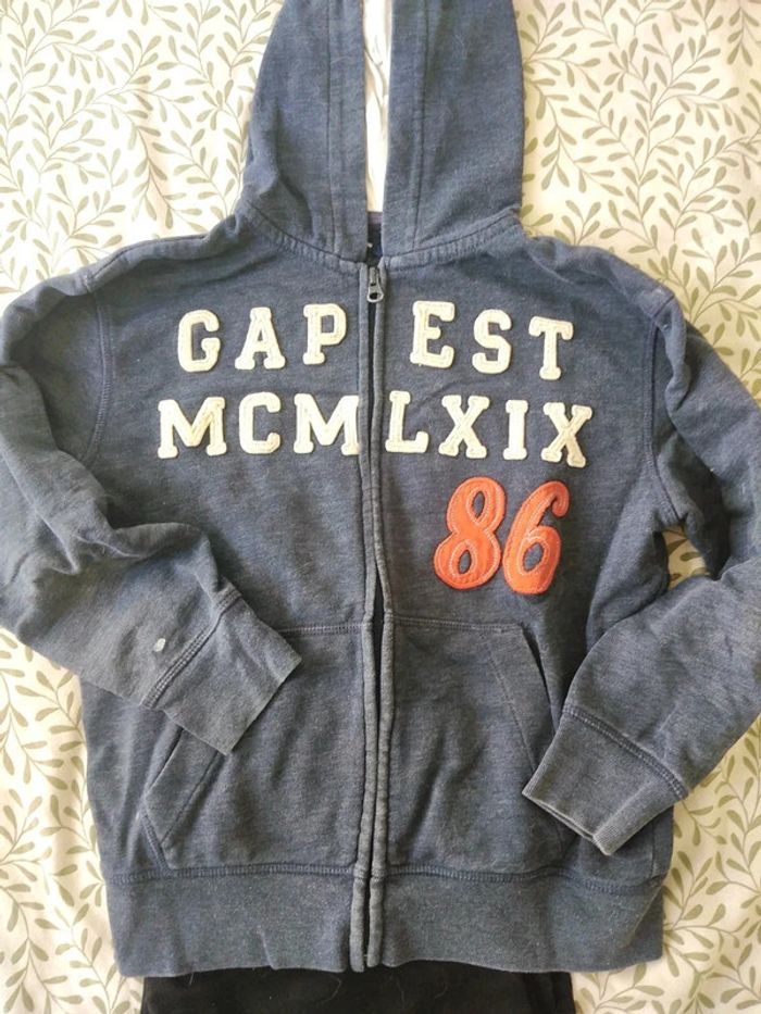 Sweat à capuche GAP - taille 8 ans - photo numéro 4