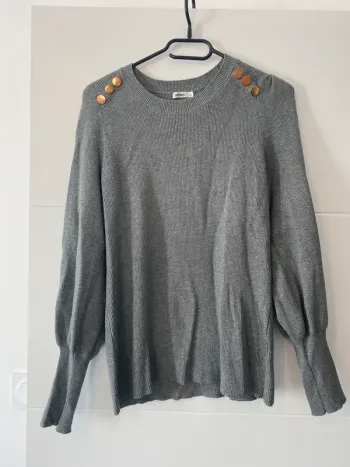 Pull gris