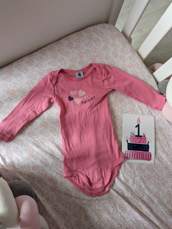 Lot body petit bateau taille 12 mois