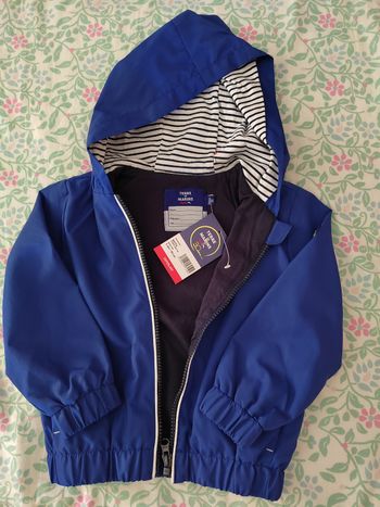 Blouson à capuche bleu 3 ans