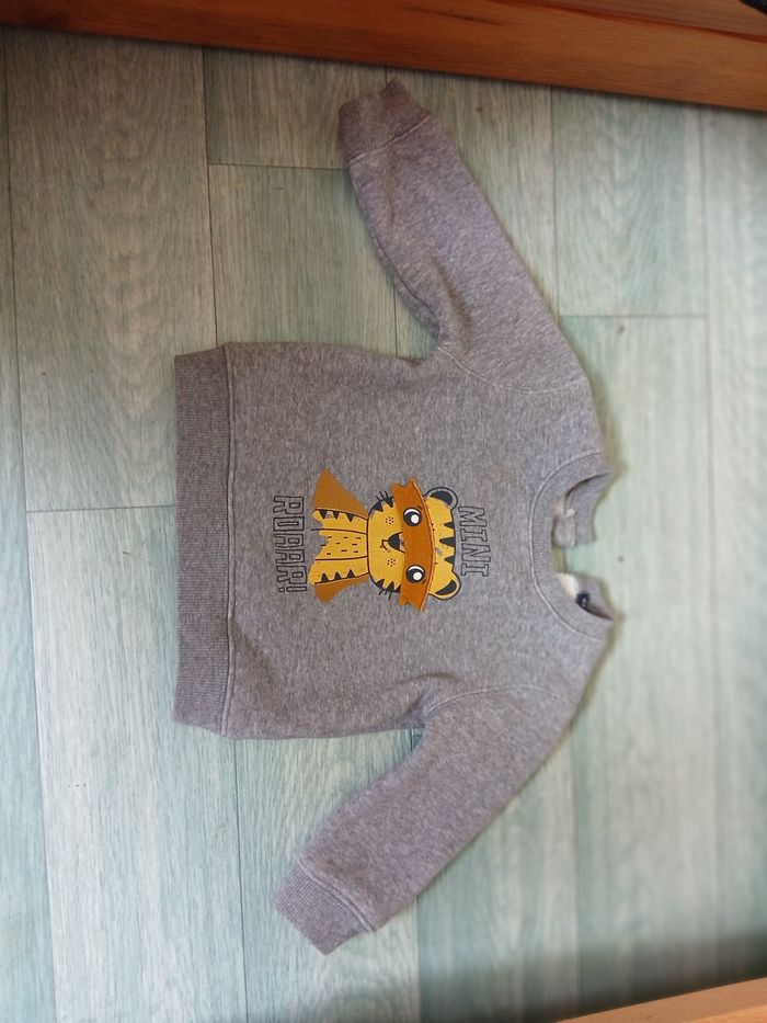 Pull gris lion 12mois