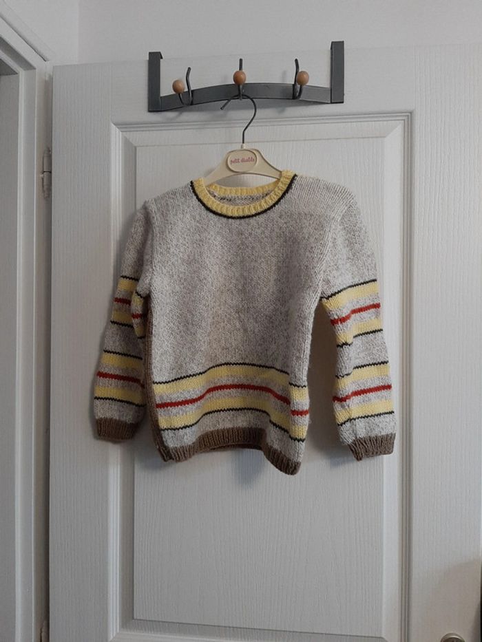 Pull en laine (boutonnière sur côté)