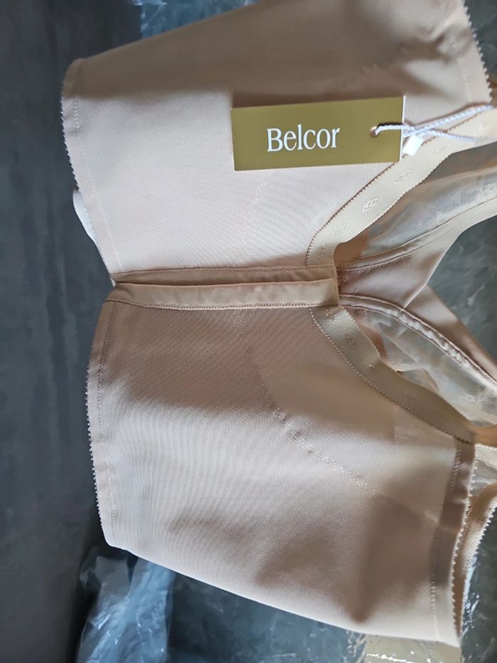 Soutien gorge bustier gaine - photo numéro 4