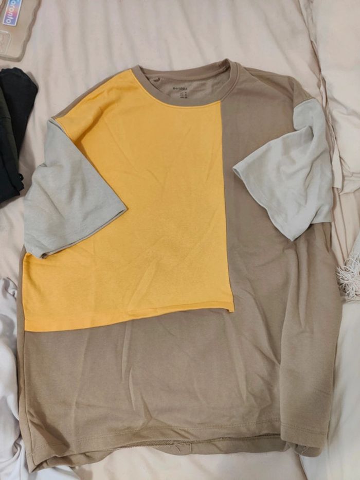 T-shirt color block beige et jaune très bon état Bershka xl - photo numéro 5