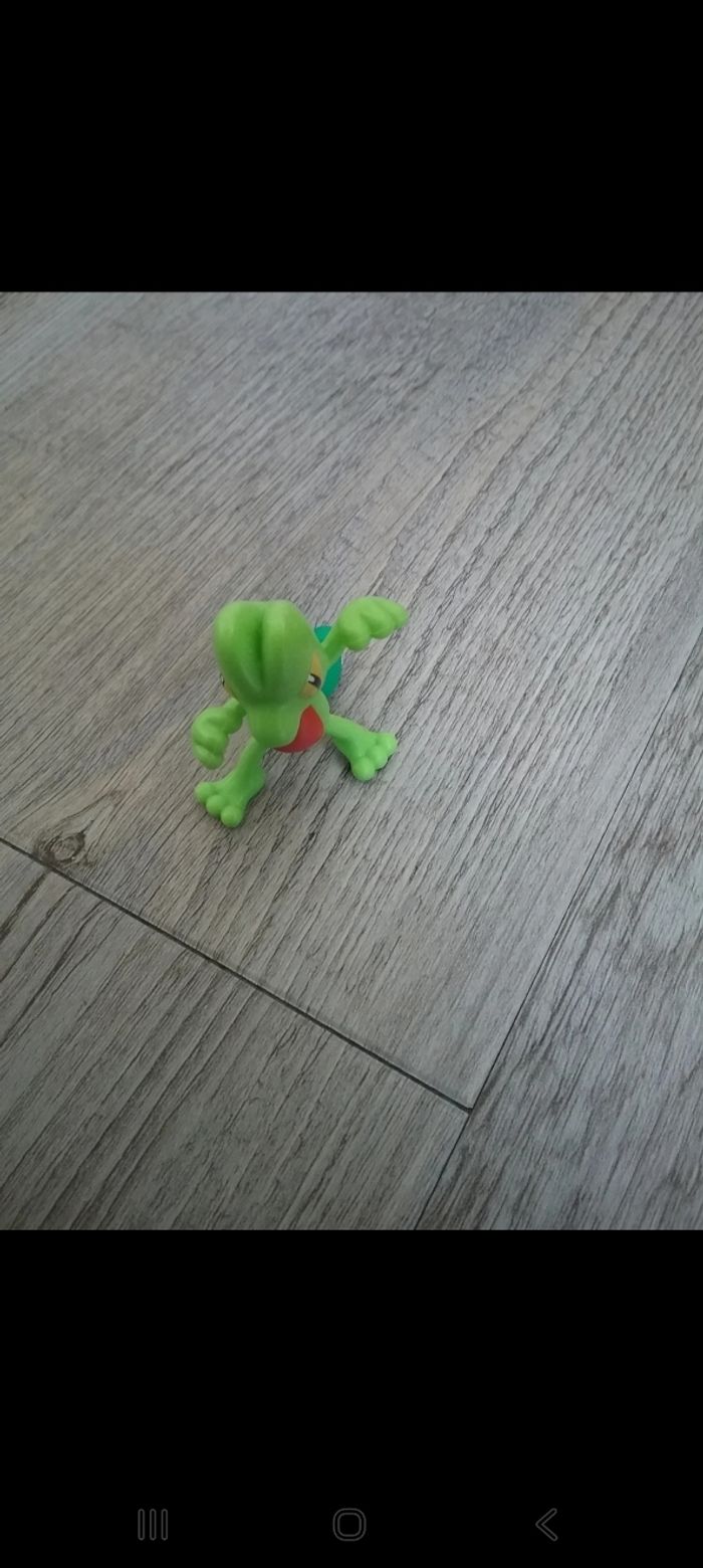 Figurine Pokemon verte - photo numéro 2