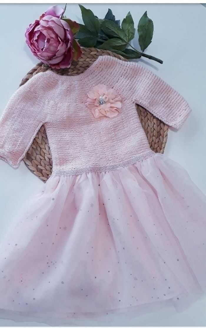 Vêtement robe tulle princesse pour cérémonie baptême mariage fait main au tricot pour fille 3 ans rose et grise - photo numéro 4