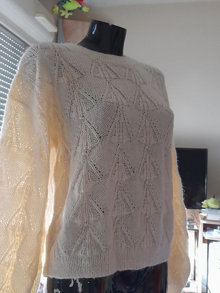 JO1/ PULL FEMME LAINE TAILLE 44/46