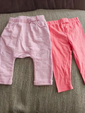 Lot de deux bas leggings fille 6 mois excellent état