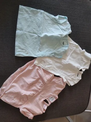 T shirt bébé fille 3-6 mois