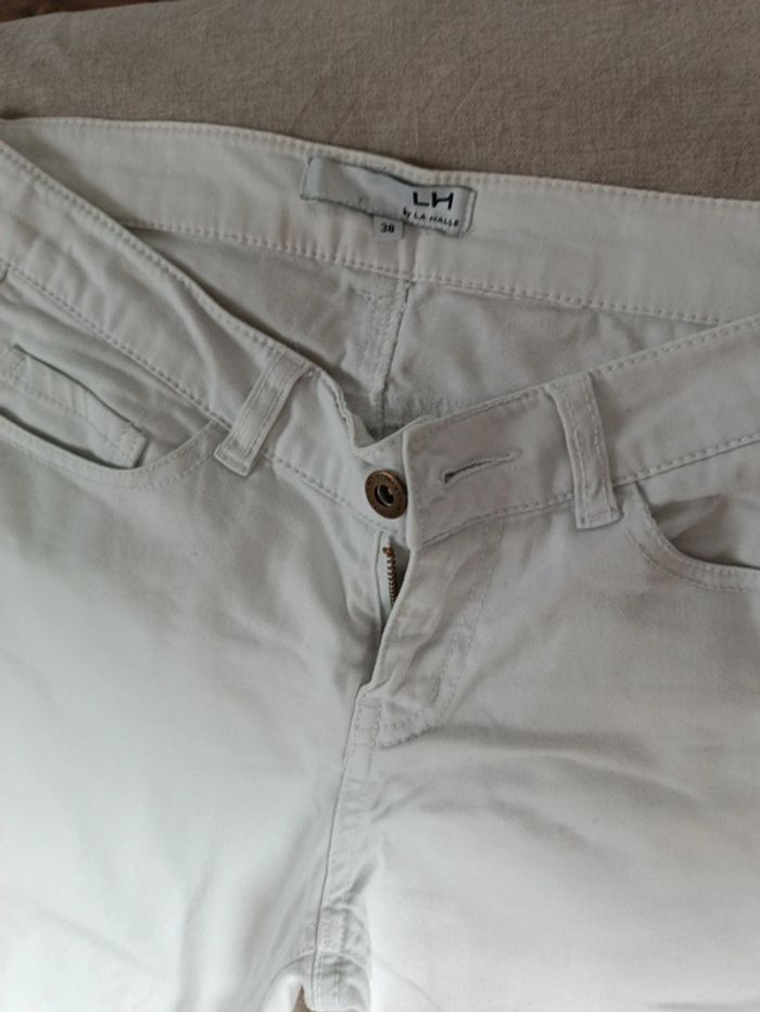 Pantalon blanc 7/8 ème - photo numéro 3