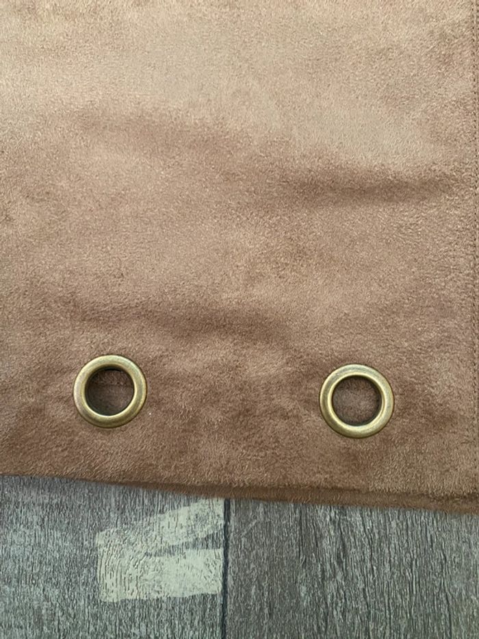 Jupe courte - photo numéro 2