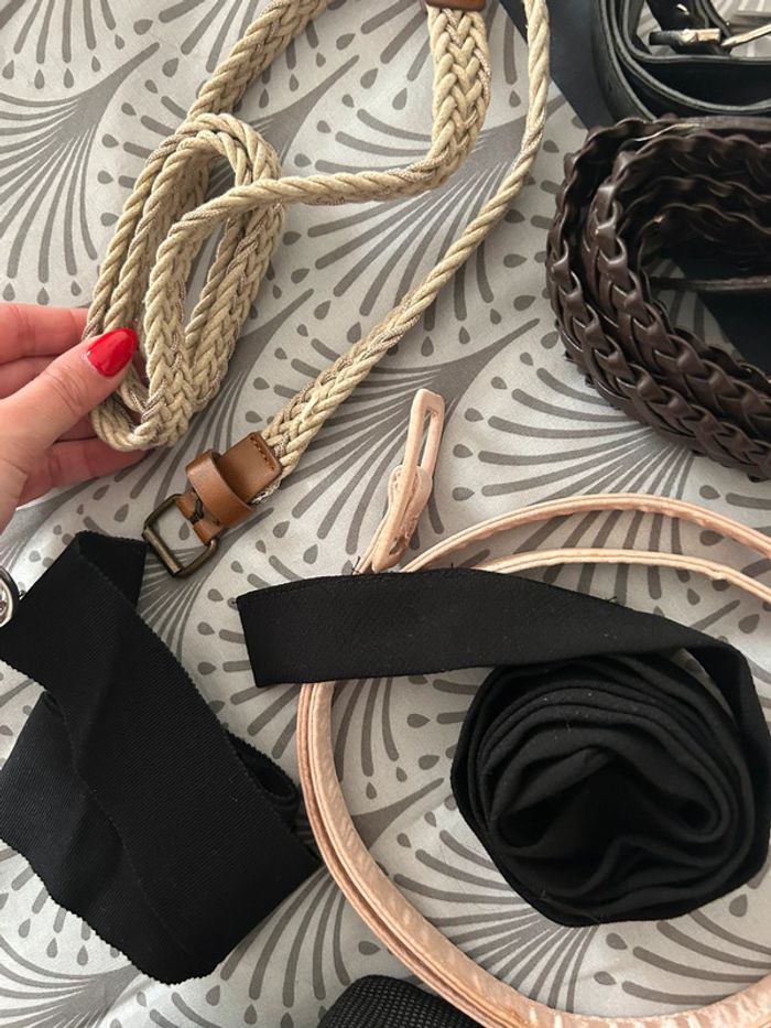 Lot ceinture T42-44 - photo numéro 5
