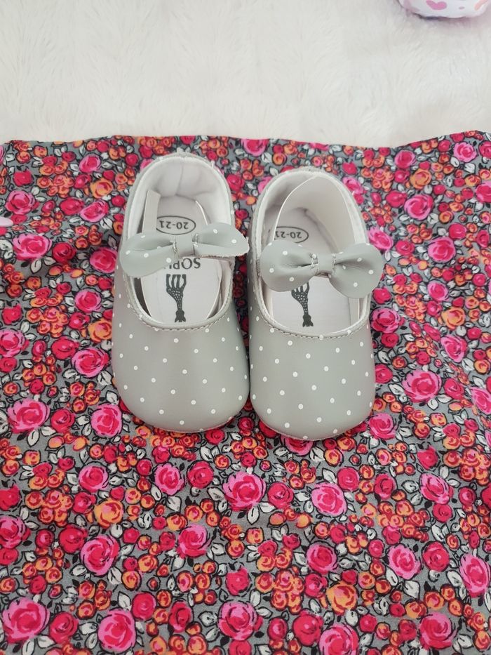 Chaussures Sophie la girafe NEUVES - photo numéro 5
