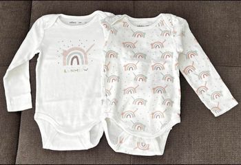 Lot de 2 bodys neufs 36 mois