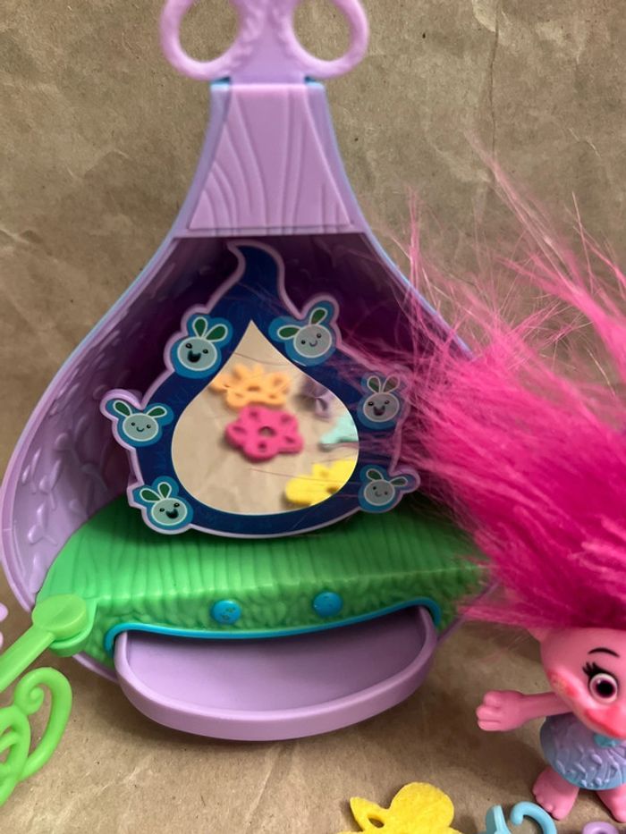 Hasbro Trolls 2015 – Salon de coiffure Trolls DreamWorks – figurine + accessoires - photo numéro 9