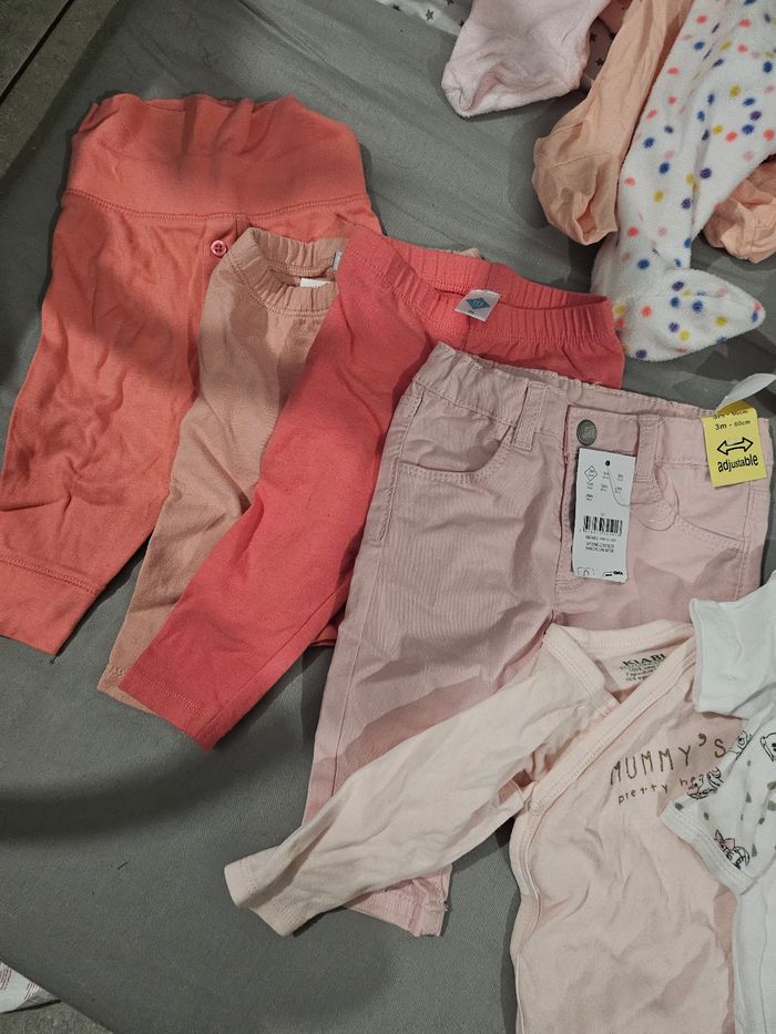 Lots vêtements fille 3 mois - photo numéro 2