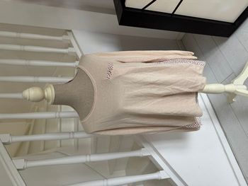 Blouse manches longues Season crème et fleurs rouges dans le dos