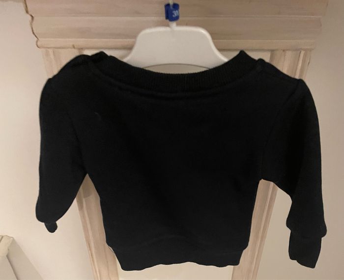 Pull Redskins taille 6 mois - photo numéro 2