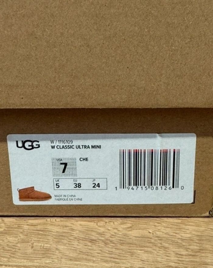 Bottes de neige courtes UGG 🌰37 - photo numéro 5
