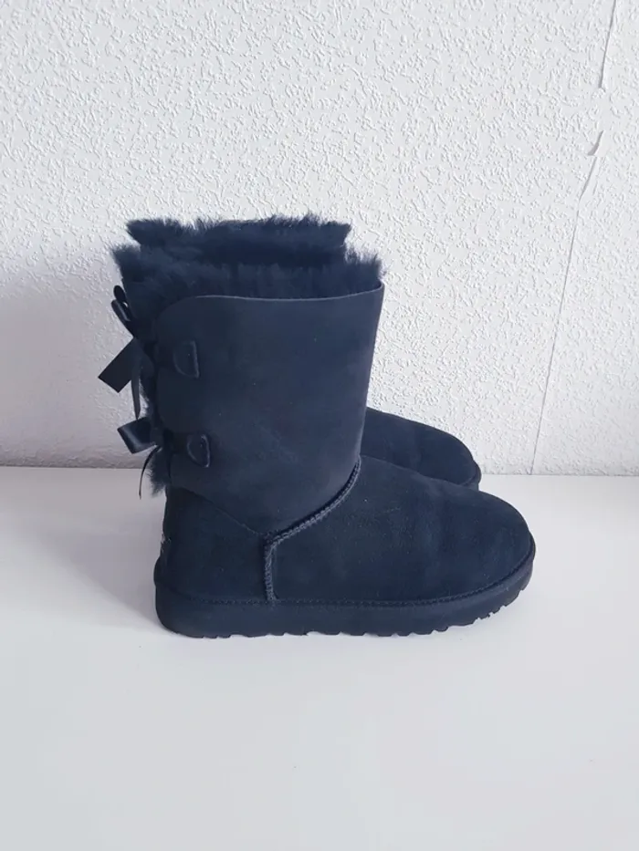 UGG - Bailey Bow - Bottes fourrées - 38 - Noires - photo numéro 2