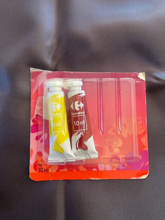 Tubes de gouaches + palettes - photo numéro 4