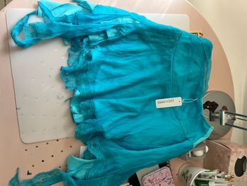 Jupe neuve turquoise avec dentelle 