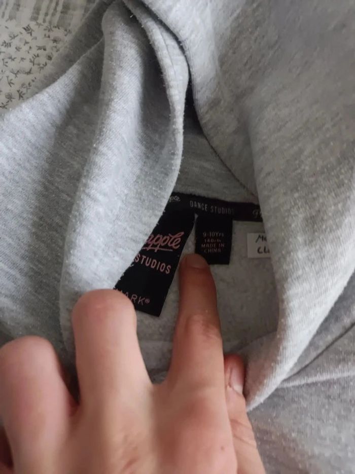 Sweat à capuche fille taille 9-10 ans en bon état Primark - photo numéro 5