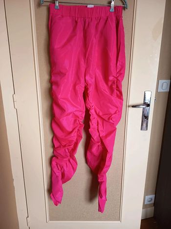 Pantalon style imperméable. Marque shein