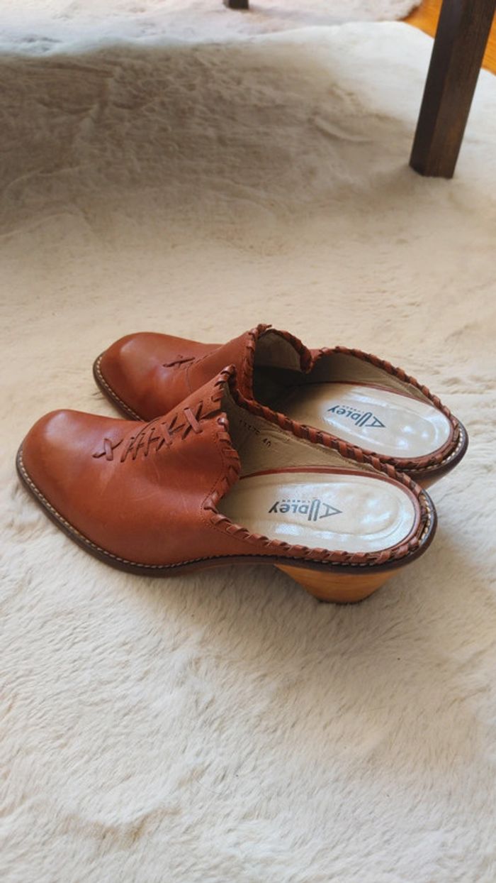 Sabot en cuir de la marque Audley Londre taille 40 - photo numéro 4