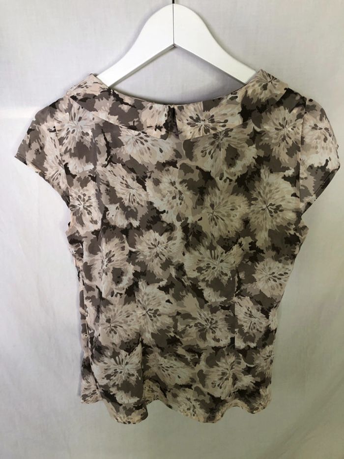 Blouse col rond motifs fleurs taupe et marron H&M manches courtes taille 38 comme neuve - photo numéro 10