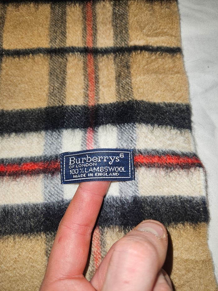 Écharpe burberry - photo numéro 2